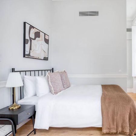 Private Bedrooms In The Heart Of Lisbon Exterior photo